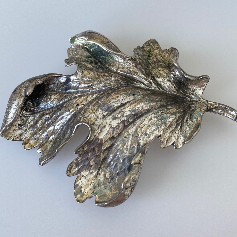 Vintage Danecraft Signed 925 Sterling Silver Detailed Textured Leaf Brooch Pin