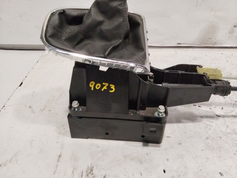 55563829 gear lever Opel Astra J Berlina 5P sedan Cosmo 2009 1805391