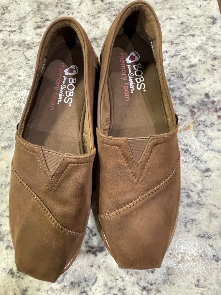 Bobs from Skechers Brown Slip On Memory Foam Leather Shoes Size W 7