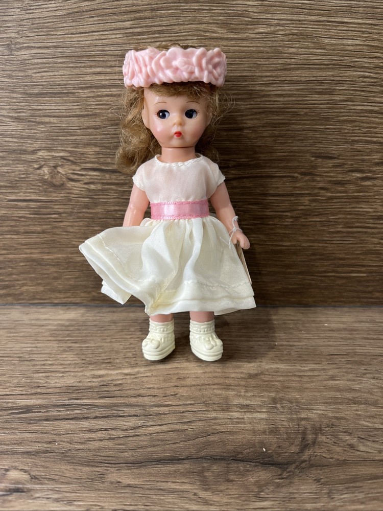 Madame Alexander Doll McDonalds Happy Meal Toy Flower Girl Retired With Tag Vtg