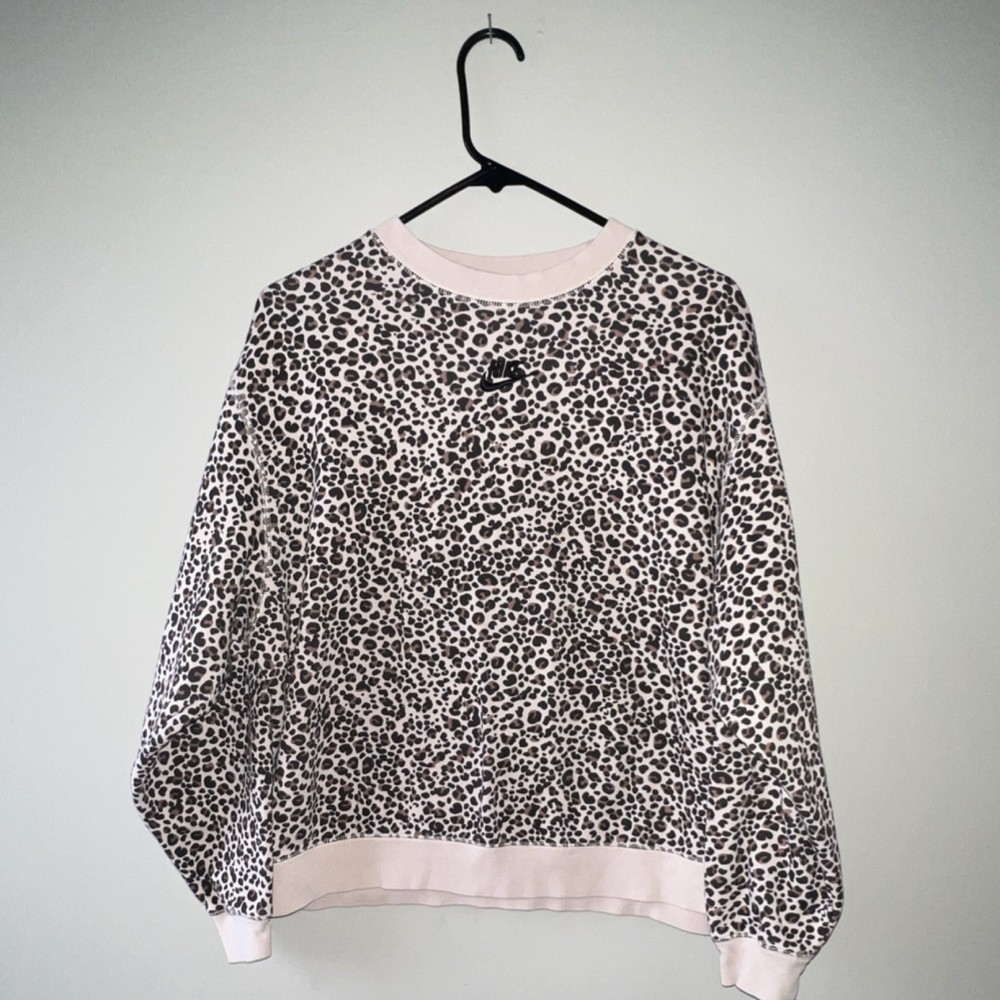 Nike Leopard Print Pullover Fleece Sweatshirt Women's Crew Neck Long Sleeve