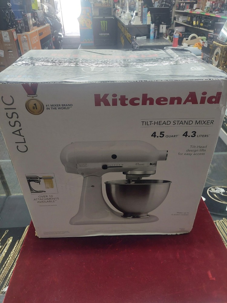 KitchenAid K45SSWH Classic Series 4.5 Quart Tilt-Head Stand Mixer - White New