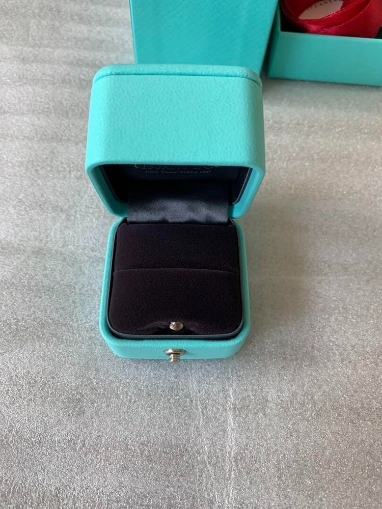Tiffany & Co ring case box jewelry storage m67609846233HA pre-owned