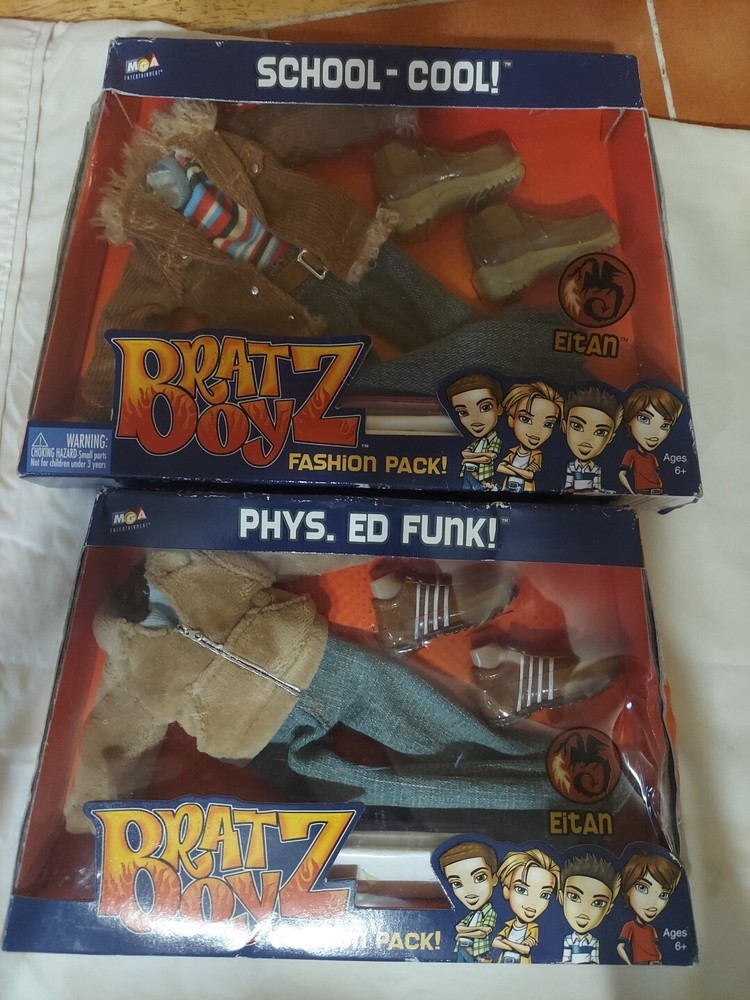 2  Bratz Boyz Fashion Pack Lot Eitan  School Cool!  Phys. Ed Funk  NIP 2003