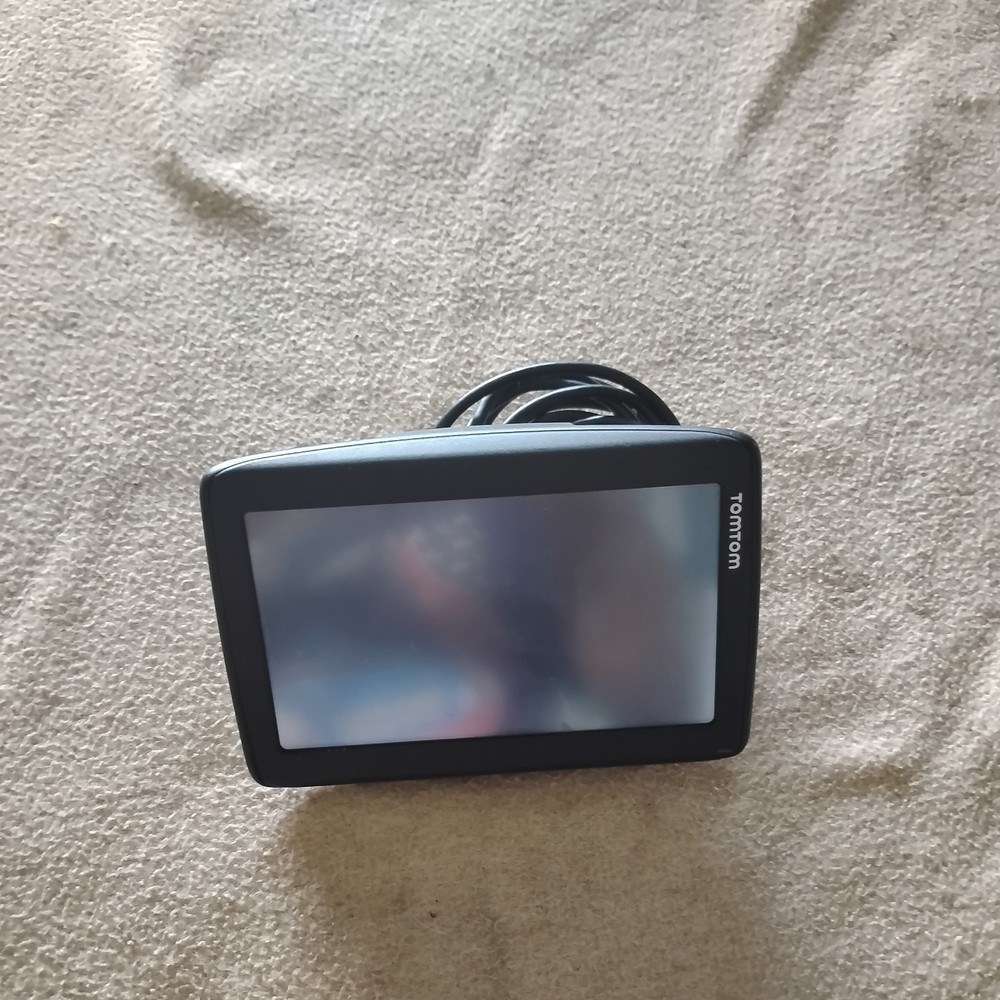 TomTom GPS 5-Inch Screen Model 4EN52 Tested and Working