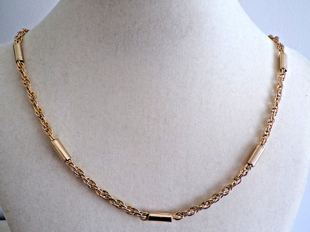 Vintage Gold Tone Double Link Chain Barrel Necklace