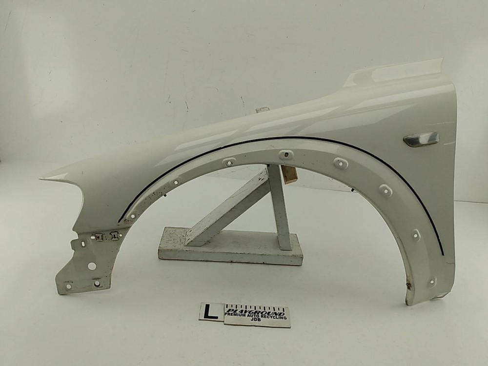 Volvo V70 XC70 Left Front Fender Polar White 2001-2007 Model