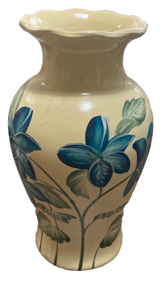 Beautiful Vintage Hand Painted Vase 8