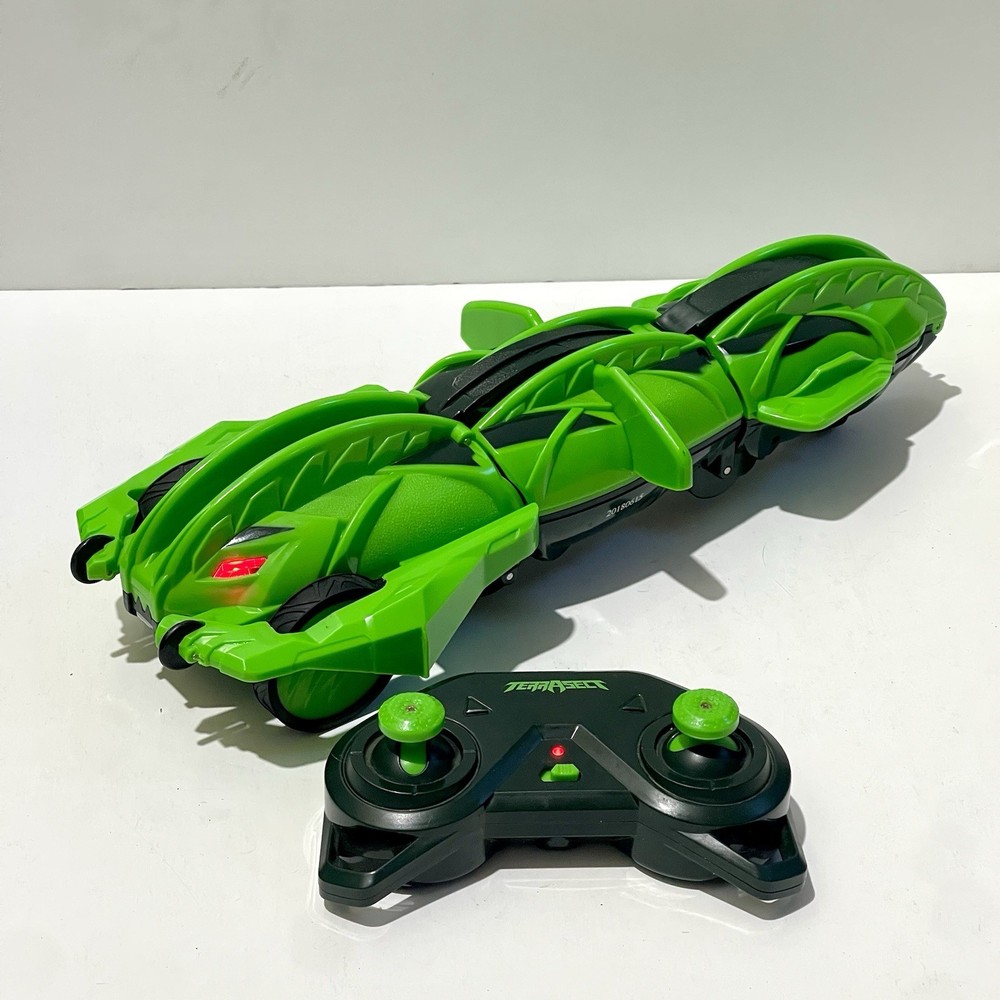 Terrasect R/C Transforming Vehicle Green With Remote 2.4 Ghz 13.8