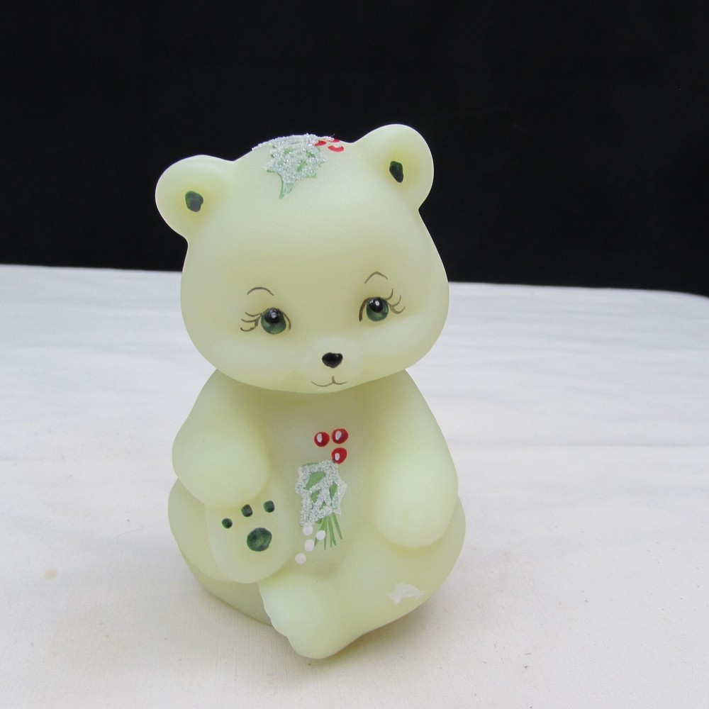 Fenton Custard Satin OOAK MARILYN WAGNER Hand Painted Sitting Bear GLOWS!! W14