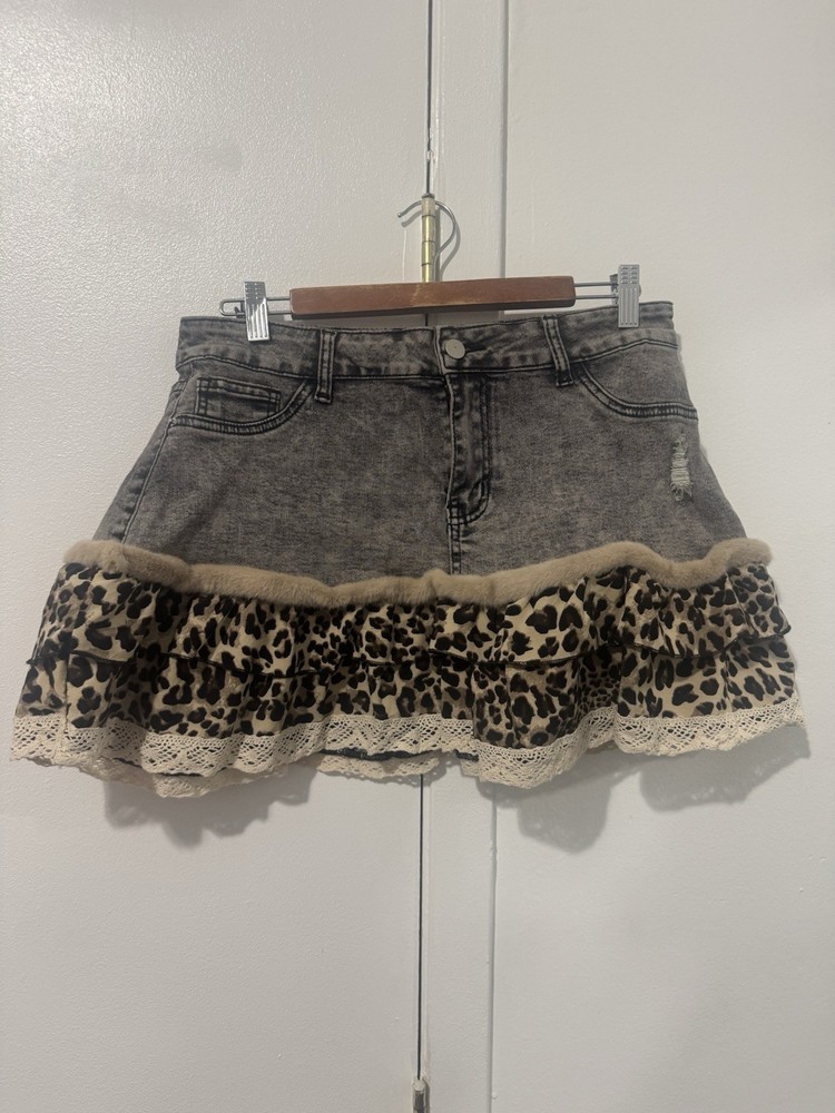 ROMWE Gray and Brown Ruffled Skater Mini Skirt
