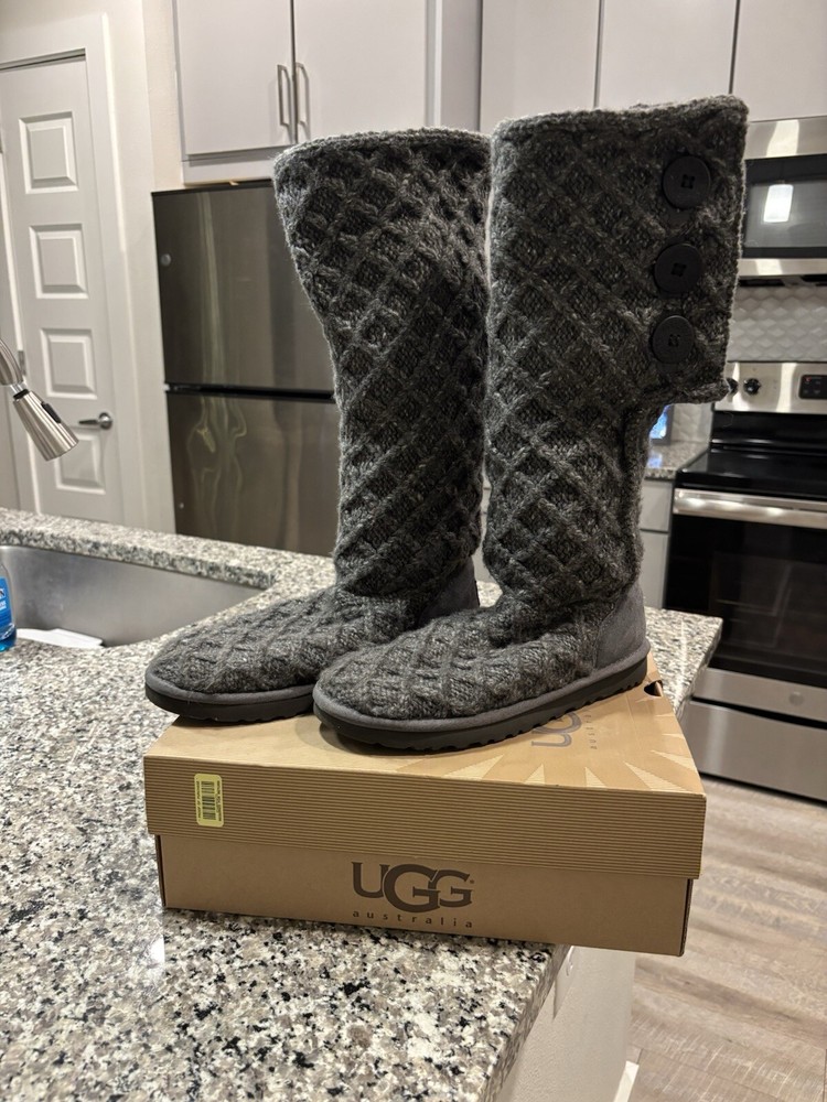 Women’s Lattice Cardy Ugg Size 8 Charcoal Grey Knit Tall Boots Uggs Ugg