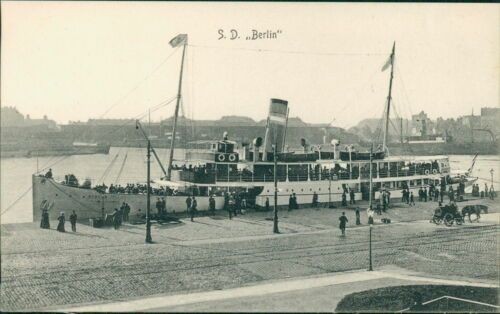 Postcard S.D. Berlin pier fast steamer GDR carriage (No.9675)