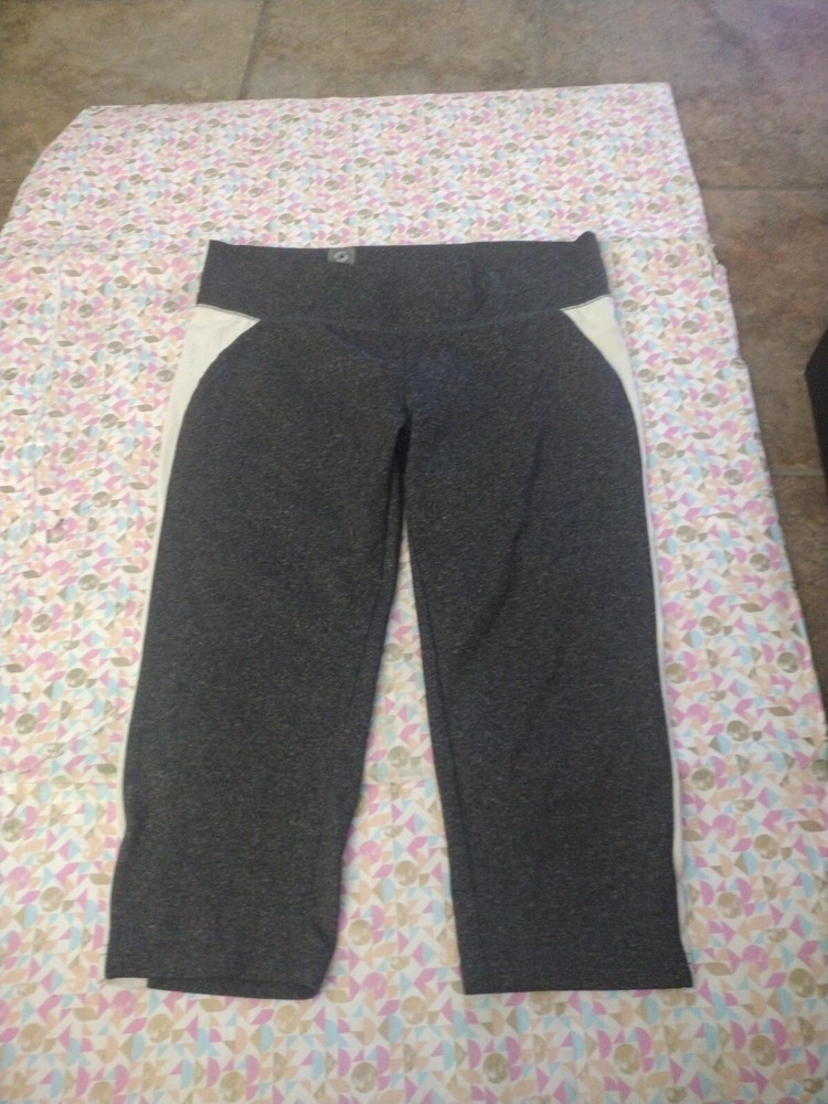 Women's Cute Cropped Active Wear Leggings Aerie Fit Brand Size Medium