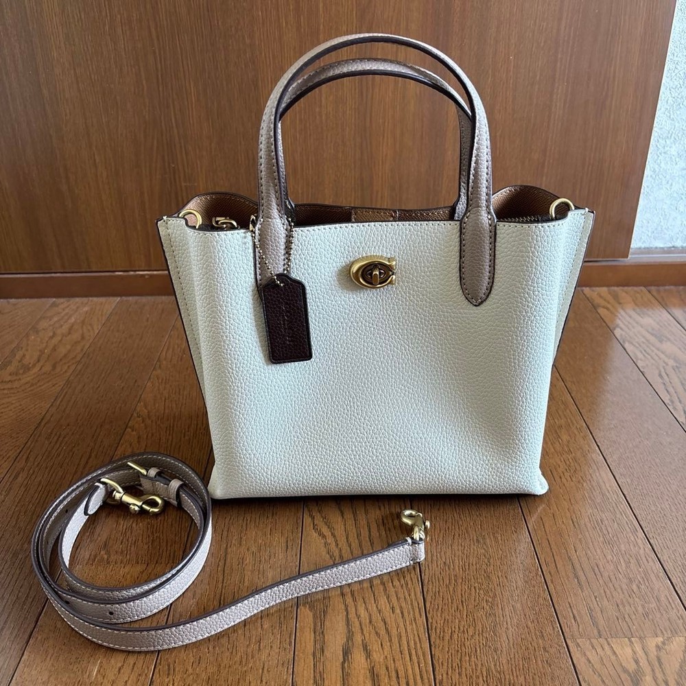 COACH Willow Tote 24 White Leather Shoulder Bag with Turn Lock