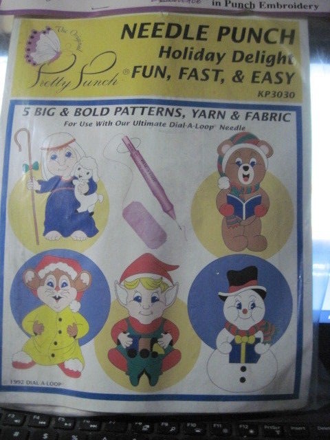 1992 DIAL-A-LOOP PUNCH EMBROIDERY KIT, HOLIDAY DELIGHT W/ ELF + KP3030