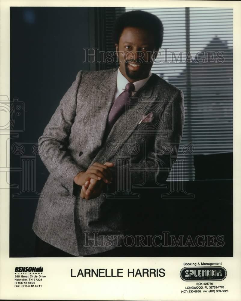 Press Photo Larnelle Harris, Singer in Portrait - syp34635