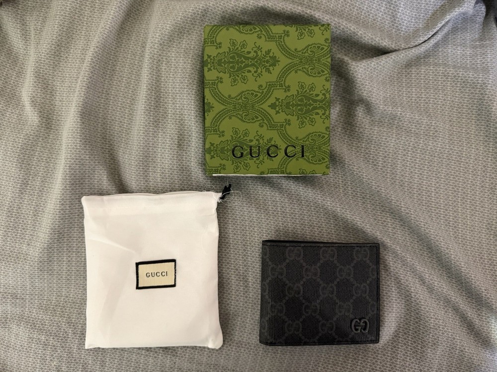 Gucci Black Leather Bi-Fold Wallet with GG Pattern