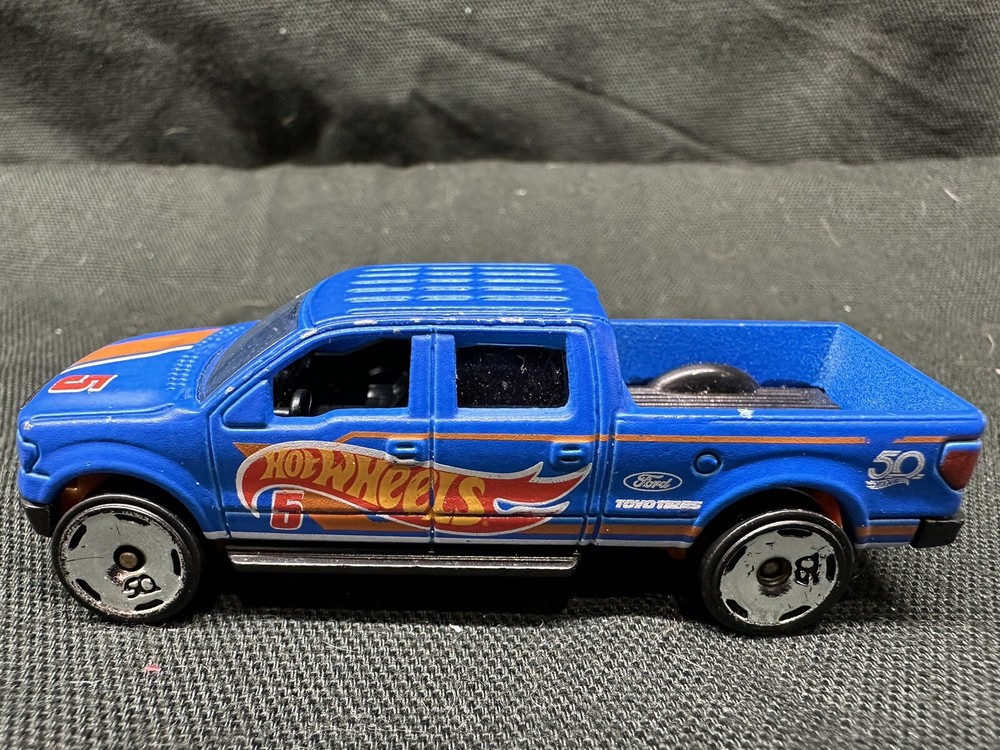 Mattel hot wheels Ford f-150 2012