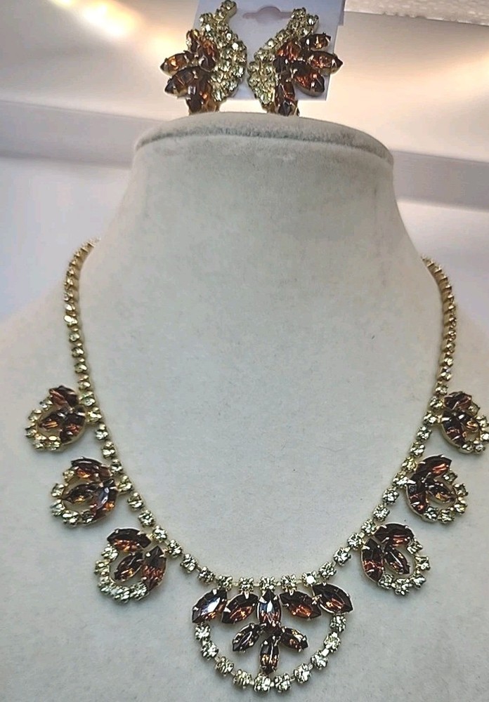 Vintage Topaz & Green Rhinestone Collar Necklace W/Matching Clipon Earrings 15