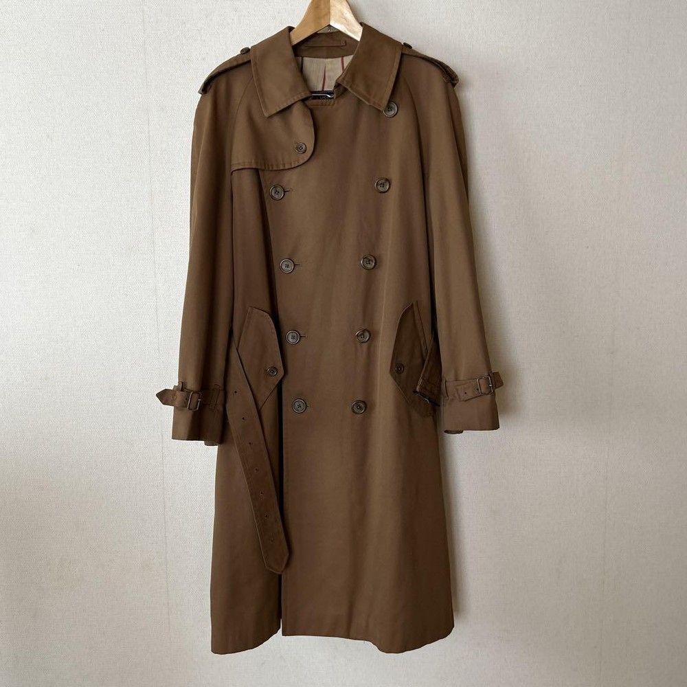 Burberry trench coat Woman from Japan