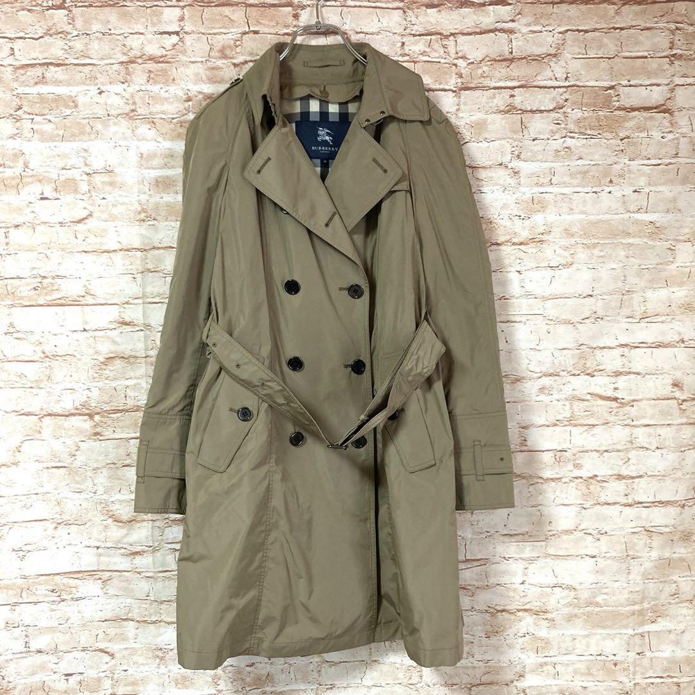Stylish Burberry Trench Coat for Women Made in Japan Timeless Elegance and Craftsmanship