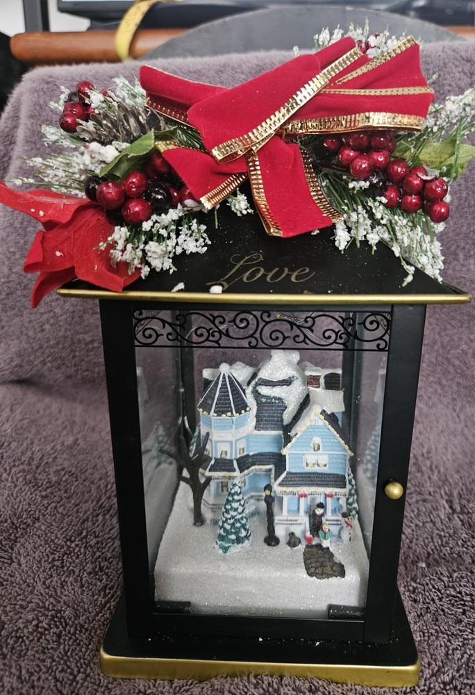 Bradford Exchange Thomas Kinkade Christmas Lantern with Love Motif