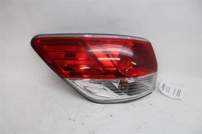 Used Left Tail Light Assembly fits: 2014 Nissan Pathfinder quarter panel mounted