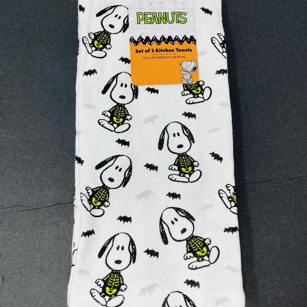 PEANUTS Snoopy 2 Pack Hand Kitchen Towels Halloween Skeletons Bats Costume NEW