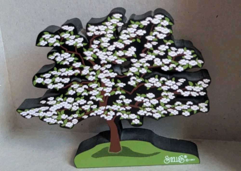 Sheila's Collectibles Flowering Dogwood Tree 1997