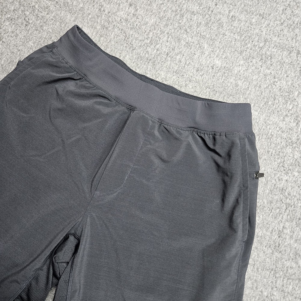 Fabletics The Franchise Shorts lined Men's M  7