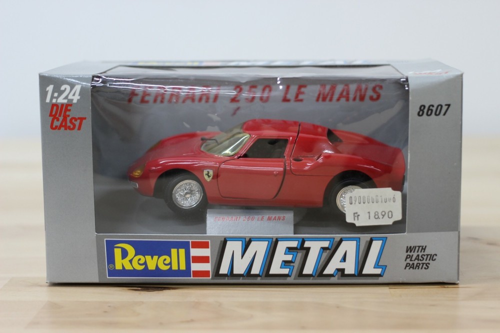 REVELL 1/ 24 FERRARI 250 LE MANS °8607 DIE CAST CAR COLLECTION MODEL CAR
