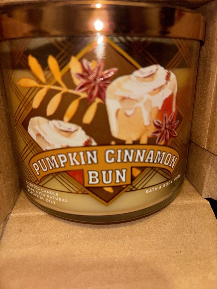 Bath & Body Works Pumpkin Cinnamon Bun 3-Wick Candle