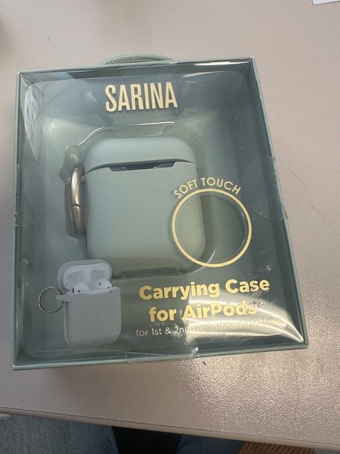 Apple AirPods 1st Generation In-Ear Headsets with Charging Case - White