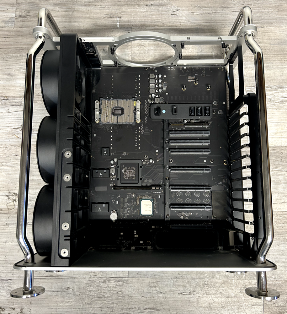 2019 Apple Mac Pro 7,1  Frame w Logic Board  & Fans