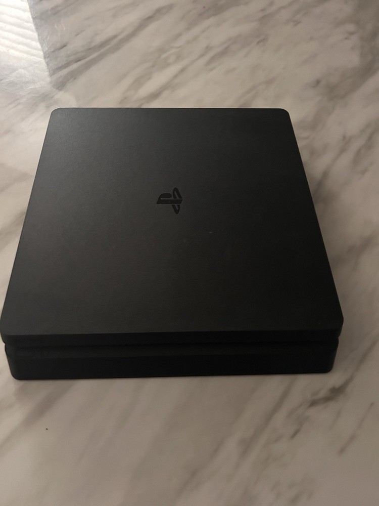 PS4/PS4 Controller/Controller Charger