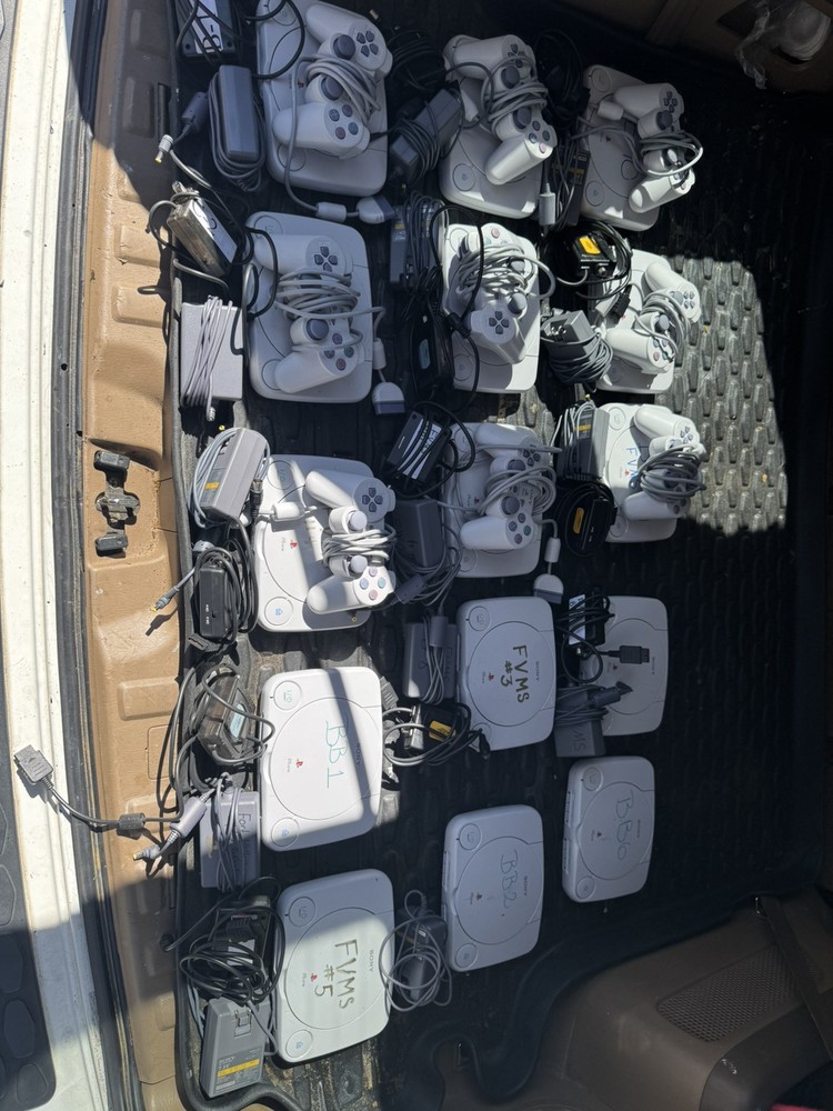 Affordable PS1 Game Bundle with 15 Classic Titles