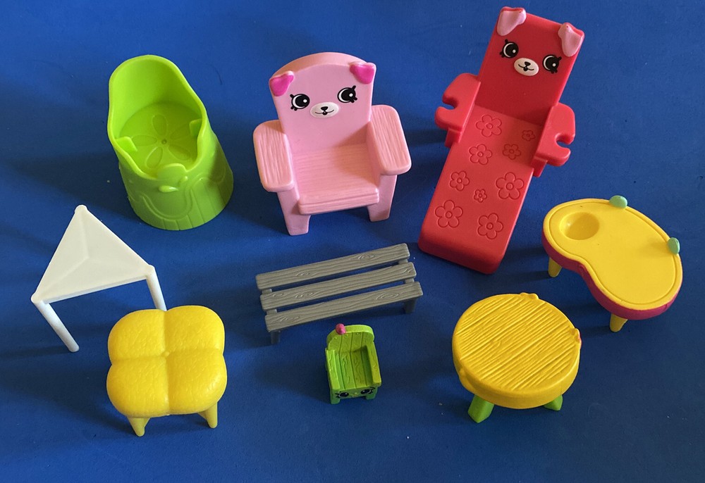 Lot of Shopkins  Mini Figures Toys accessories table chairs Wonderful group