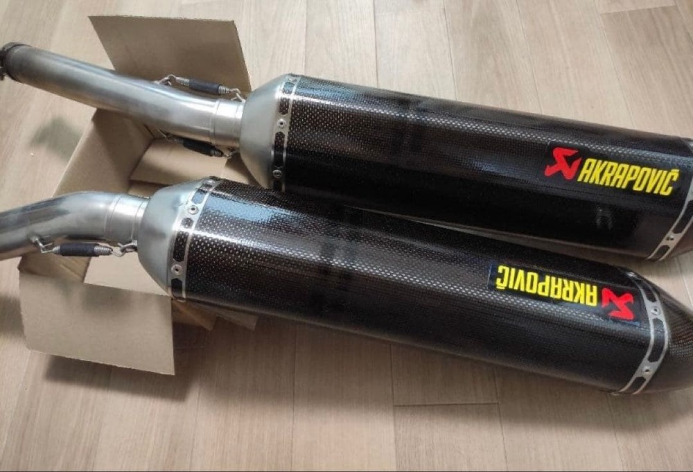 Akrapovic slip-on muffler for GSX1300R Hayabusa 2nd generation (2008-present)