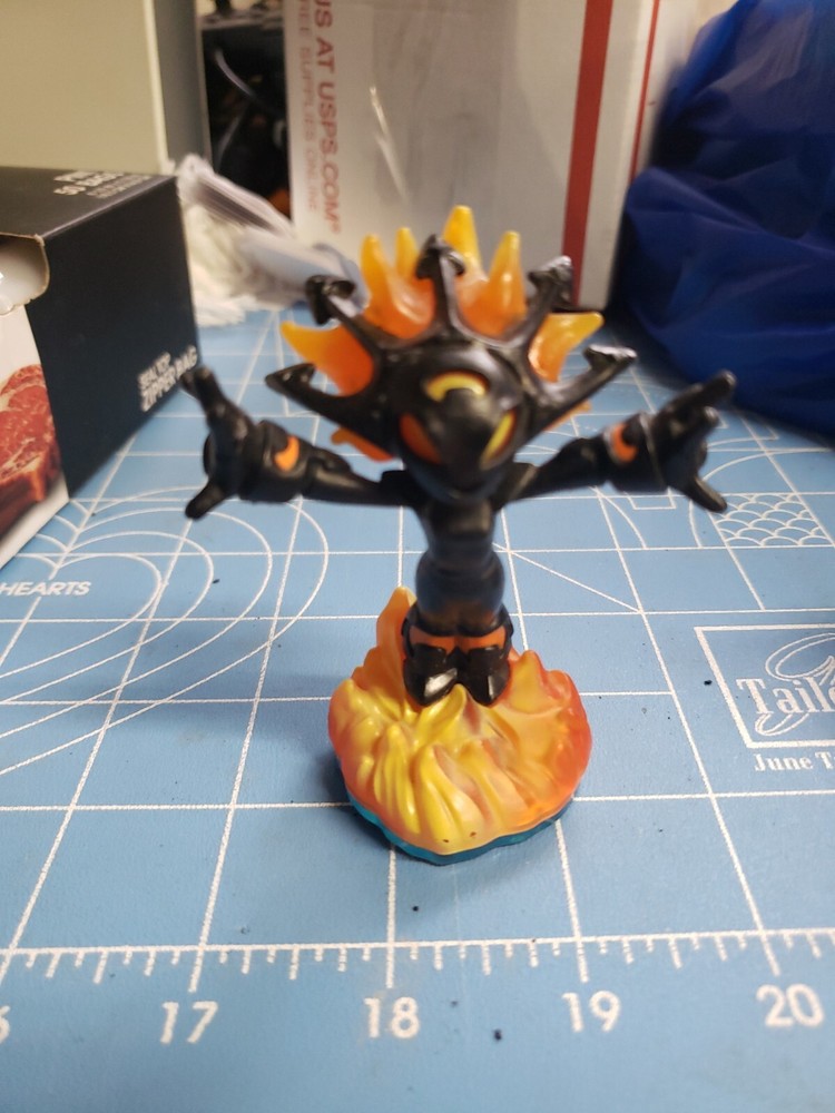 Skylanders Lightcore Smolderdash Swap Force Activision Figure AFT