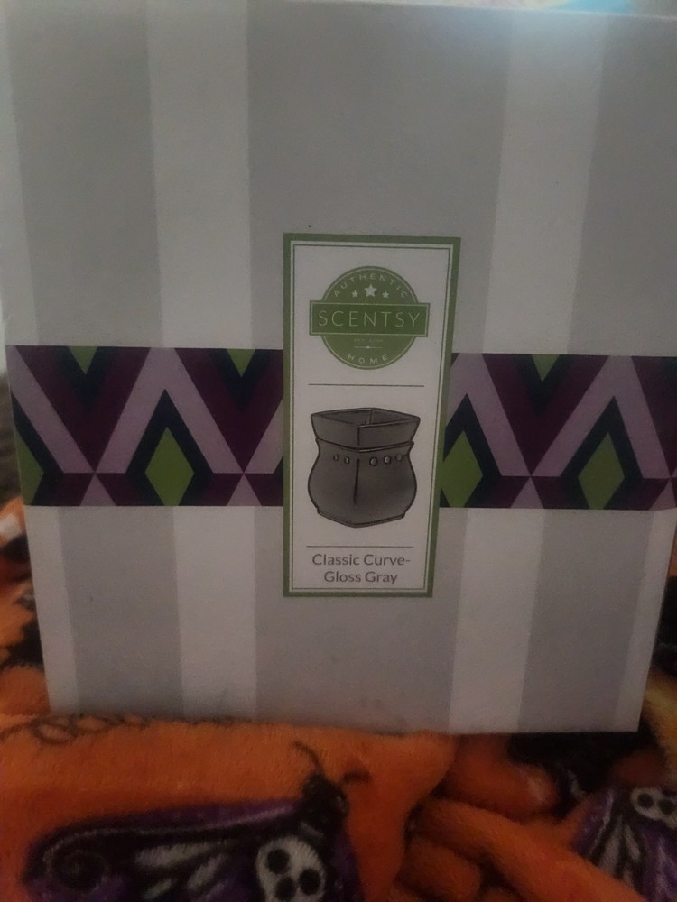 Scentsy Classic Curve Full Size Warmer Gloss Gray