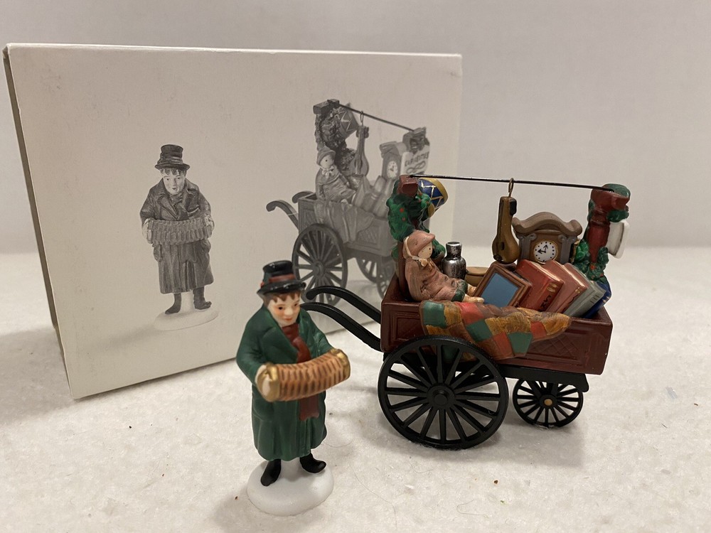 Dept 56 Heritage Chelsea Market Curiosities Monger & Cart 5827-0 W/ Box