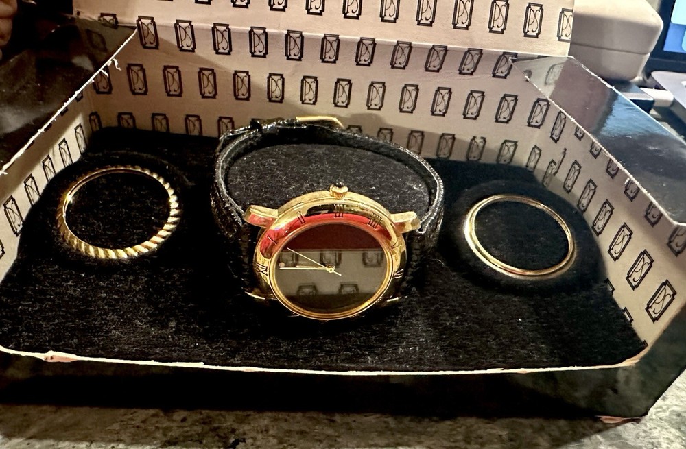 PAUL SEBASTIAN WATCH Gift Box Set with Interchangeable Bezels and Leather Strap Ideal Gift Requires Battery