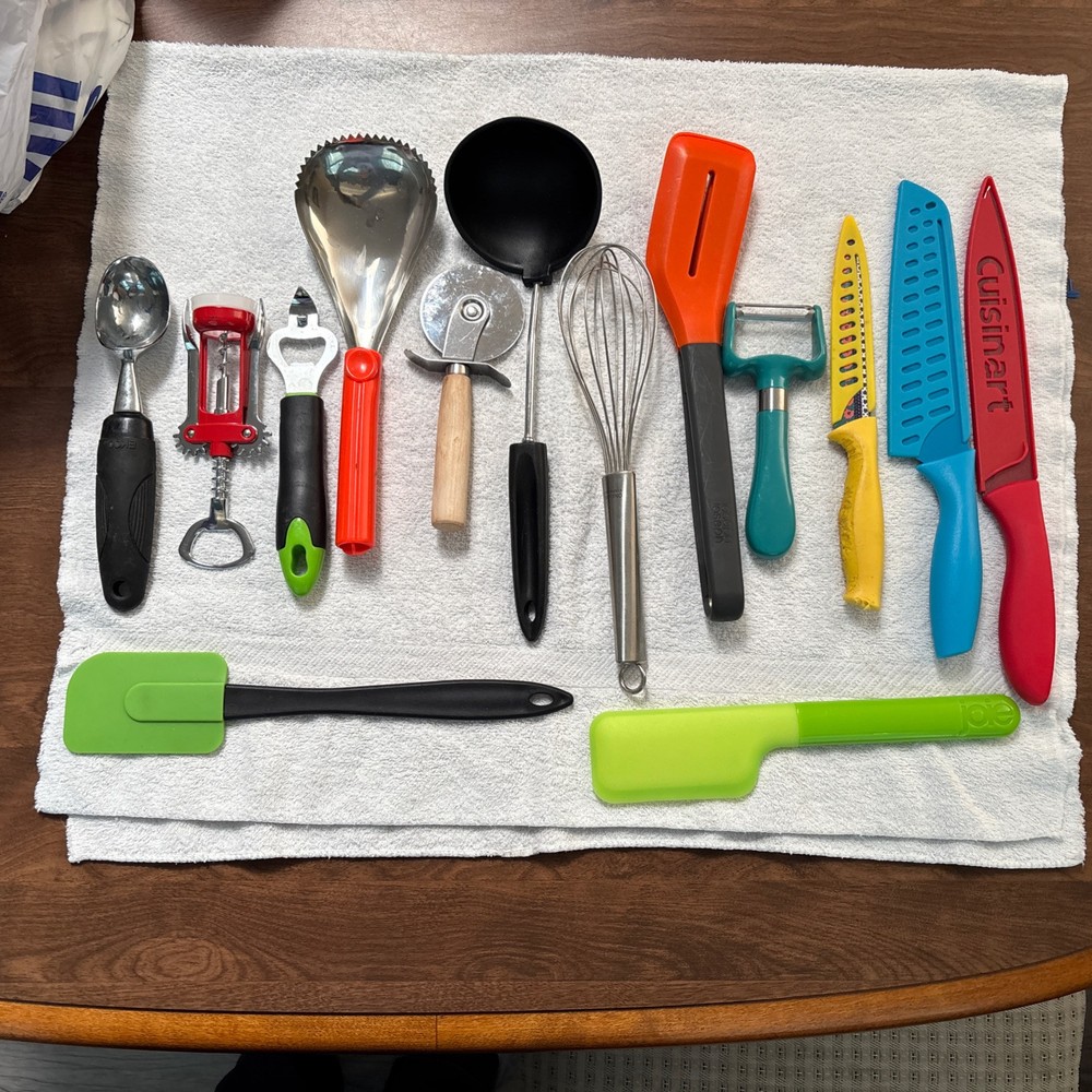 Misc Kitchen Utensils 14 Pieces