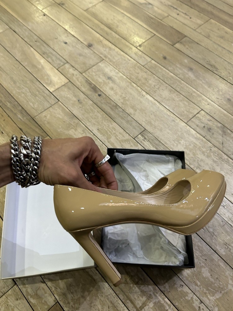 Size 10 W - 8.5 M - Via Spiga Brandy Peep Toe Heels Nude beige
