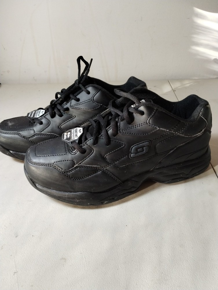 Skechers Slip Resistant Men's Work Shoe Black Leather Size 8 NEW Memory Foam