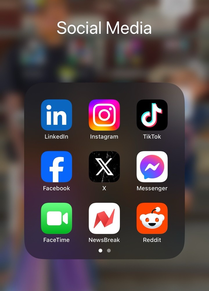 iPhone 15 Pro Max 512 GB w/ Tik Tok & Cap Cut (Verizon)