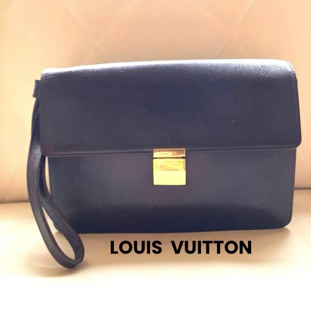 LOUIS VUITTON Taiga Second Bag From Japan