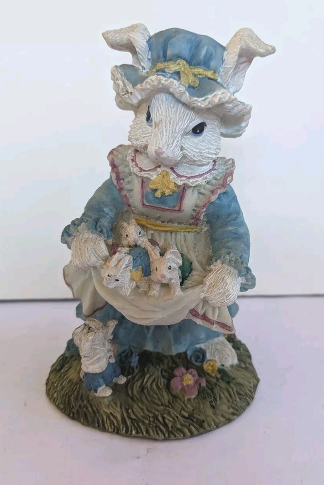 Blue & White Hollow Mother Rabbit Statue and Cute Bunny Babies Decor