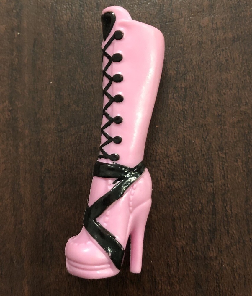 Monster High - Draculaura - Frightfully Tall - Right Black Pink Boot Shoe Only